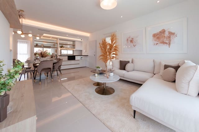 Chalet de 3 habitaciones en Los Alcázares en venta - 547.000 € (Ref: 7993420)