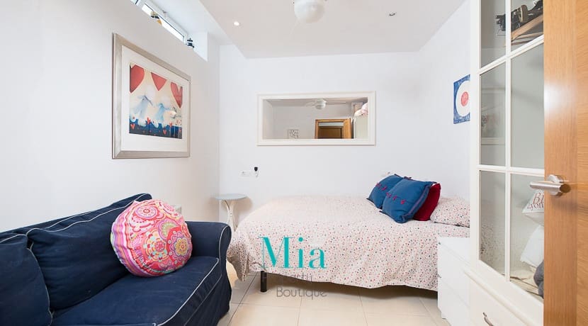 5 bedroom Bungalow for sale in El Campello with pool - € 575,000 (Ref: 7993429)