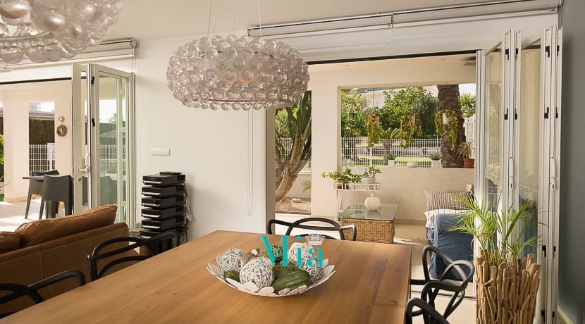 5 bedroom Bungalow for sale in El Campello with pool - € 575,000 (Ref: 7993429)