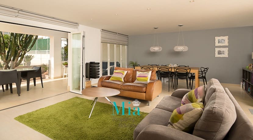 5 bedroom Bungalow for sale in El Campello with pool - € 575,000 (Ref: 7993429)