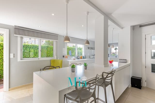 5 bedroom Bungalow for sale in El Campello with pool - € 575,000 (Ref: 7993429)