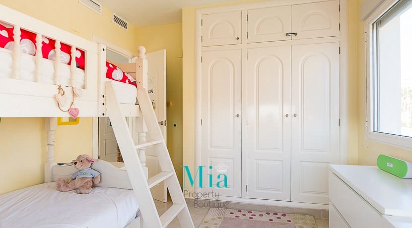 5 bedroom Bungalow for sale in El Campello with pool - € 575,000 (Ref: 7993429)