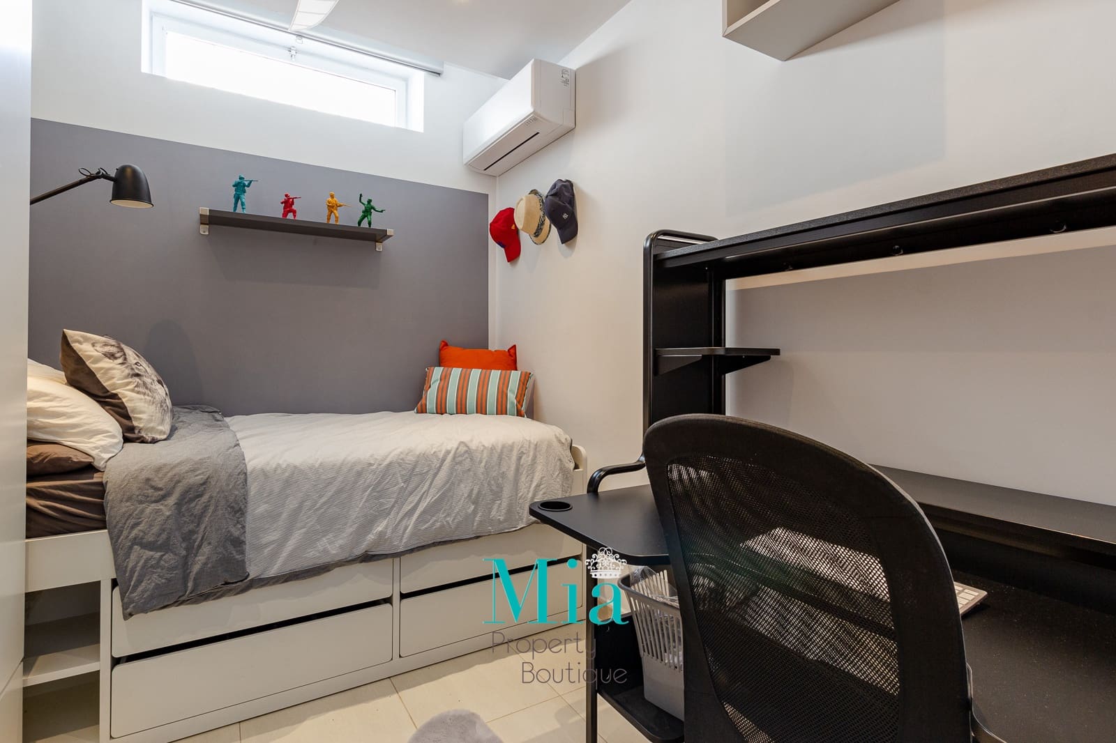 5 bedroom Bungalow for sale in El Campello with pool - € 575,000 (Ref: 7993429)