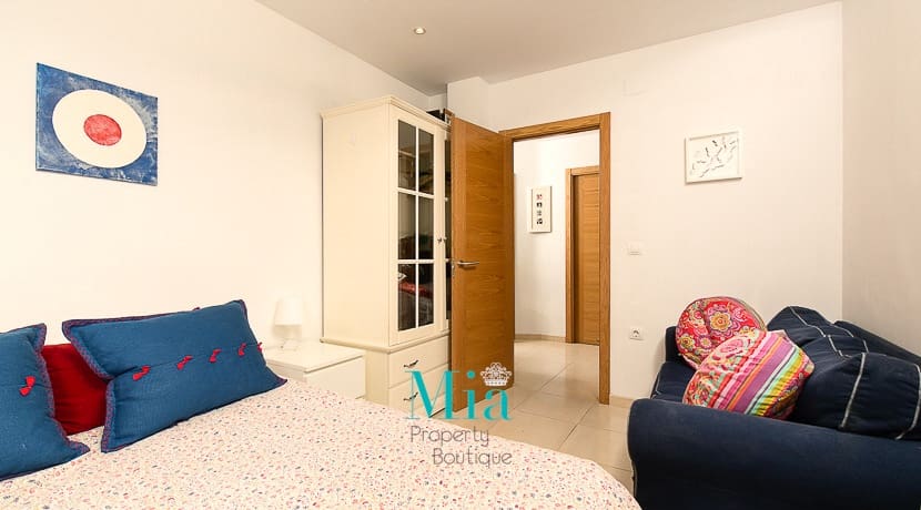 5 bedroom Bungalow for sale in El Campello with pool - € 575,000 (Ref: 7993429)