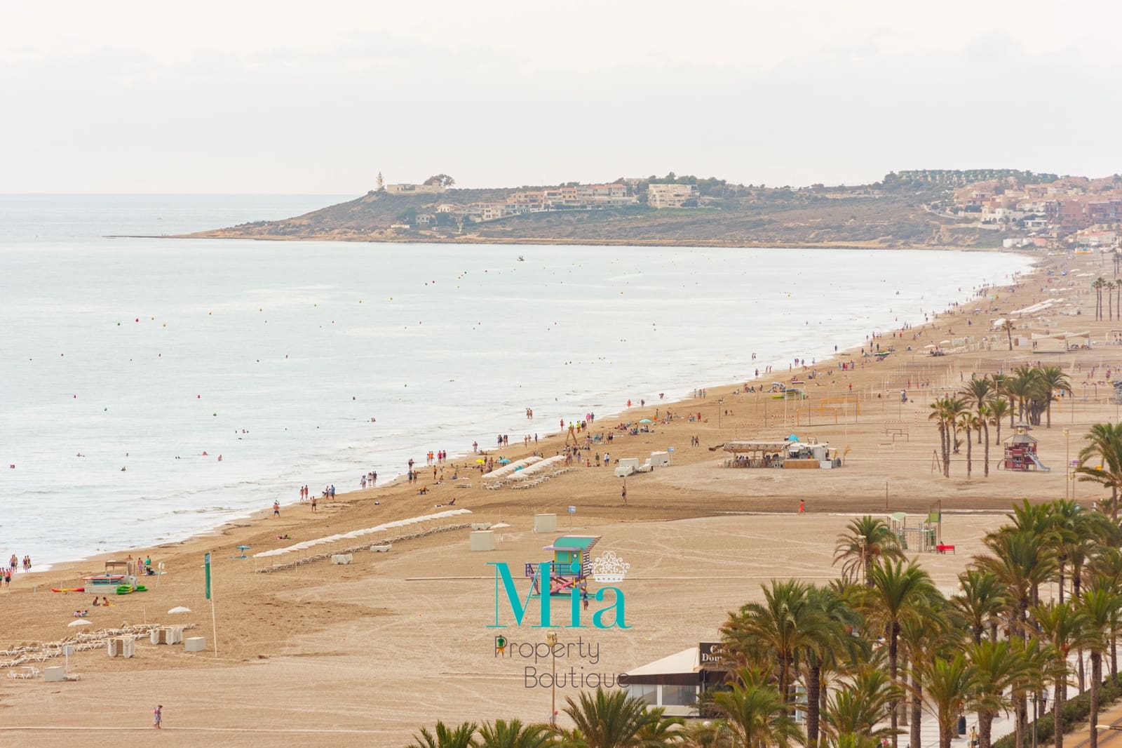 3 slaapkamer Appartement te huur in Playa de Muchavista met zwembad - € 1.800 (Ref: 7993430)