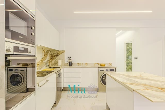 3 bedroom Apartment for rent in Barrio del Centro, Alicante / Alacant city - € 2,000 (Ref: 8769184)