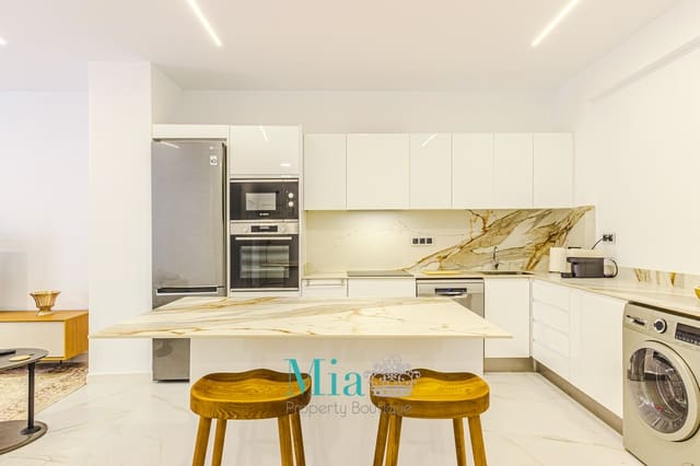 3 bedroom Apartment for rent in Barrio del Centro, Alicante / Alacant city - € 2,000 (Ref: 8769184)