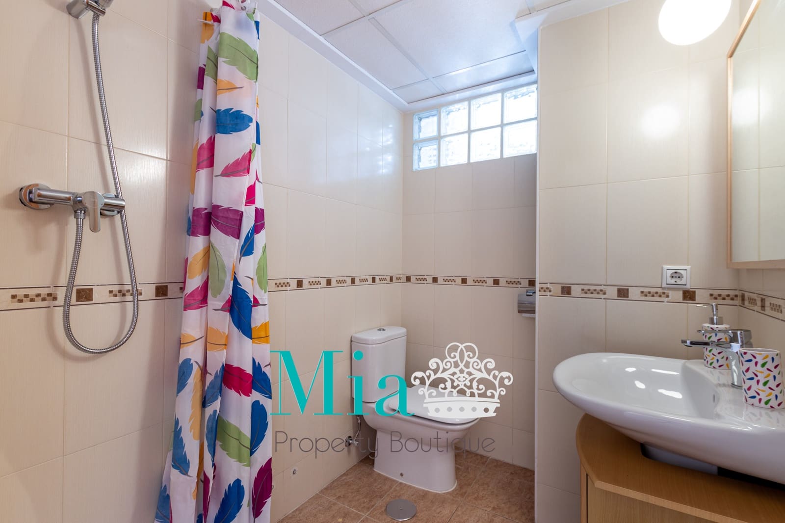 2 soveværelse Strandlejlighed til leje i Alicante by - € 1.200 (Ref: 8787836)