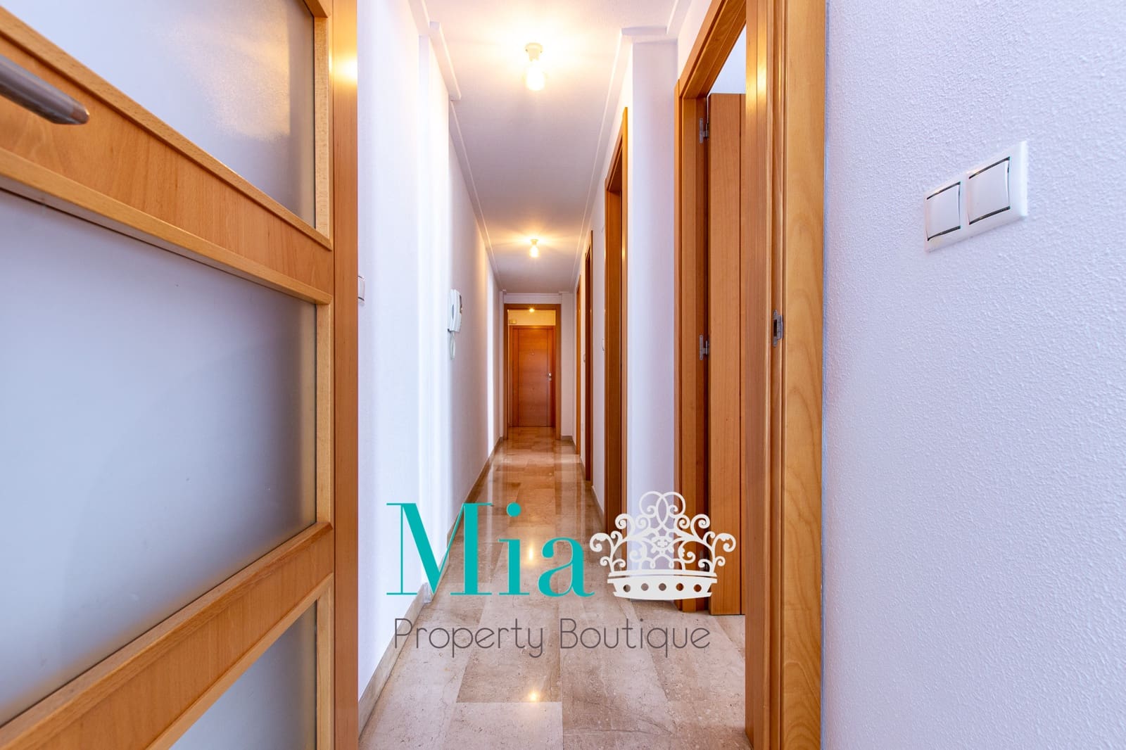 2 soveværelse Strandlejlighed til leje i Alicante by - € 1.200 (Ref: 8787836)