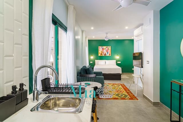Lejlighed til salg i Casco Antiguo - Sant Cruz - Ayuntamiento, Alicante by - € 180.000 (Ref: 8810551)