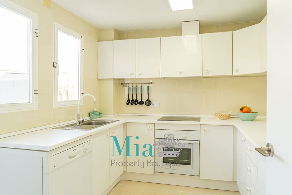 1 slaapkamer Appartement te huur in La Villajoyosa / Vila Joiosa met zwembad - € 1.000 (Ref: 9189809)