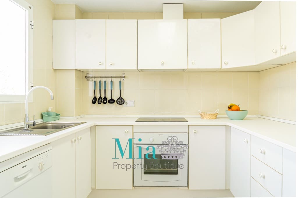 1 slaapkamer Appartement te huur in La Villajoyosa / Vila Joiosa met zwembad - € 1.000 (Ref: 9189809)