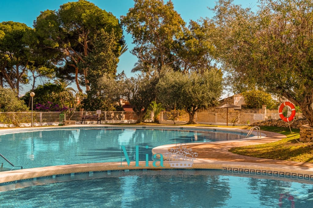 1 slaapkamer Appartement te huur in La Villajoyosa / Vila Joiosa met zwembad - € 1.000 (Ref: 9189809)