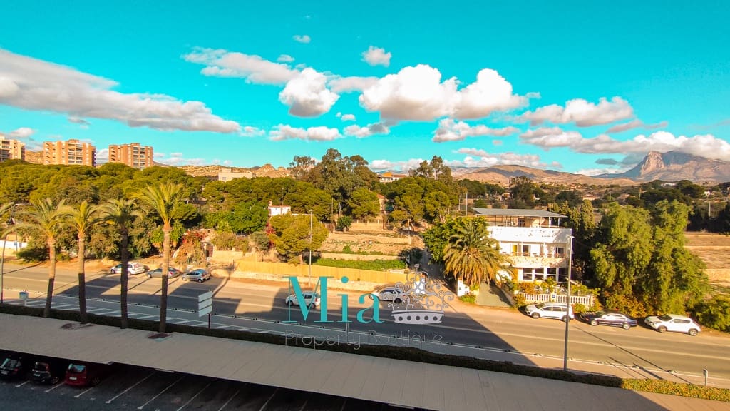 1 slaapkamer Appartement te huur in La Villajoyosa / Vila Joiosa met zwembad - € 1.000 (Ref: 9189809)