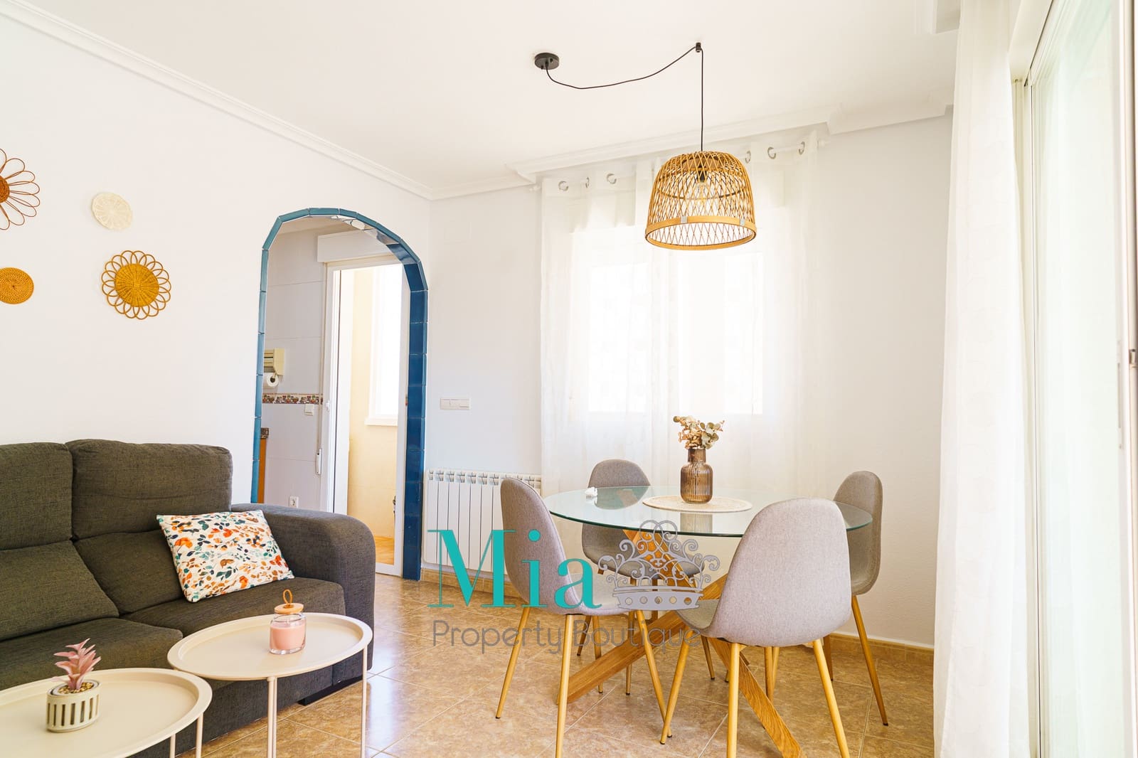 Appartement de 2 chambres à louer à Arenales del Sol - 800 € (Ref: 9189844)