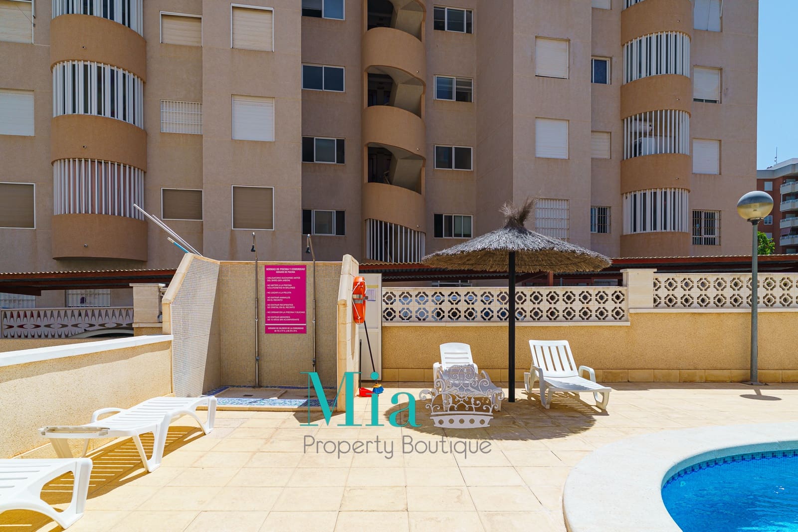 Appartement de 2 chambres à louer à Arenales del Sol - 800 € (Ref: 9189844)