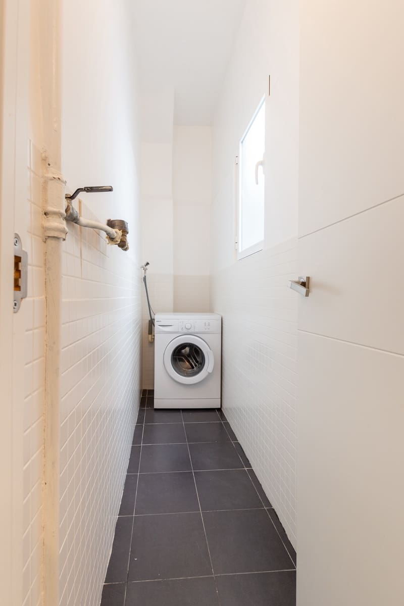 2 soverom Leilighet til leie i Alicante by - € 1 000 (Ref: 9215702)