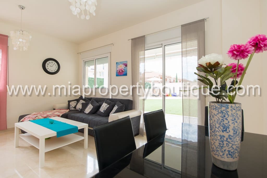 3 sovrum Lägenhet till salu i Alicante stad med pool garage - 339 000 € (Ref: 9215735)