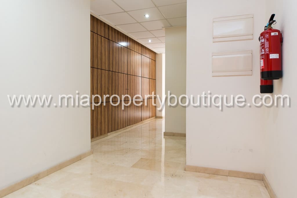 3 sovrum Lägenhet till salu i Alicante stad med pool garage - 339 000 € (Ref: 9215735)