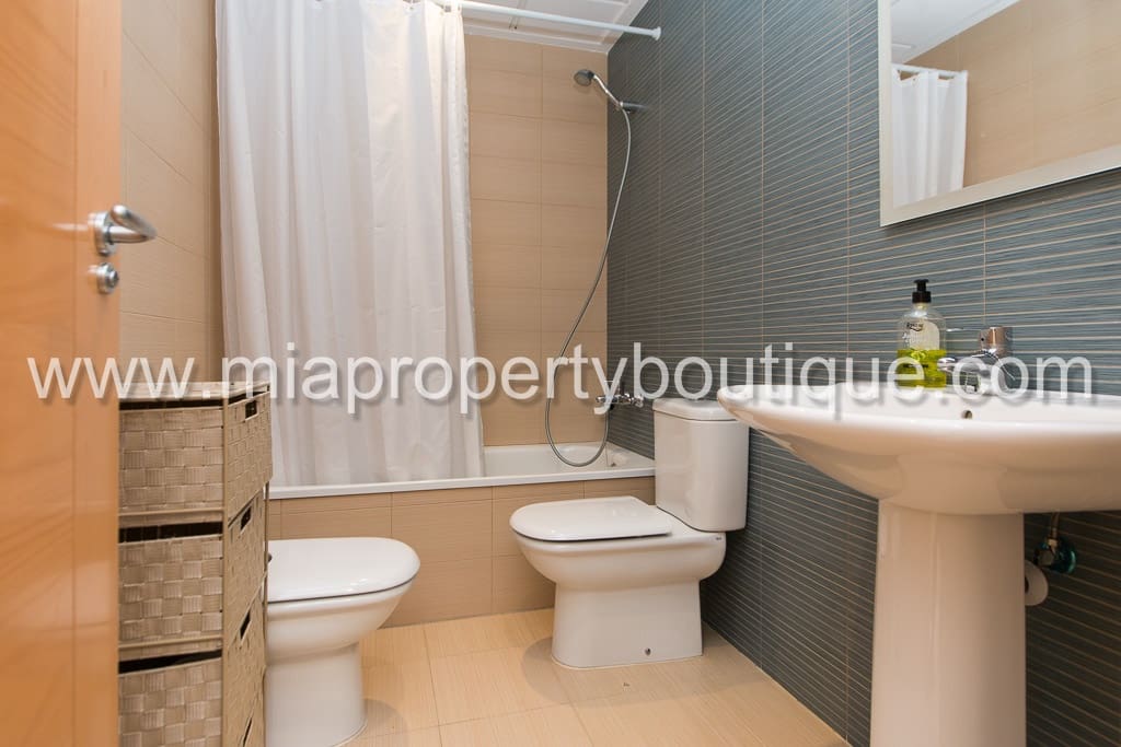 3 sovrum Lägenhet till salu i Alicante stad med pool garage - 339 000 € (Ref: 9215735)