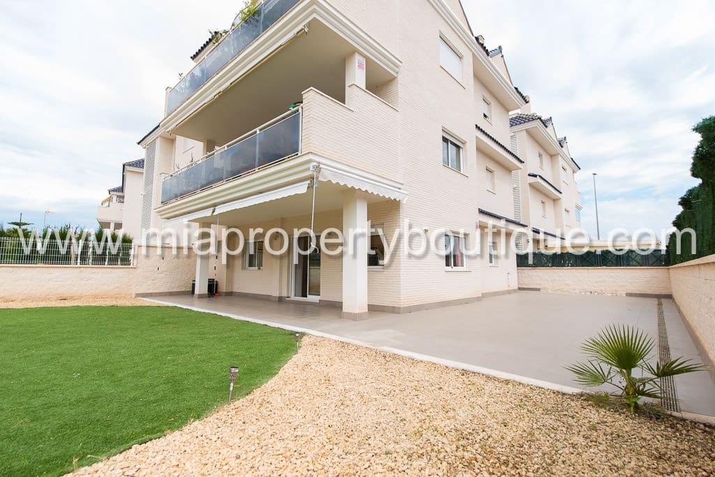 3 sovrum Lägenhet till salu i Alicante stad med pool garage - 339 000 € (Ref: 9215735)