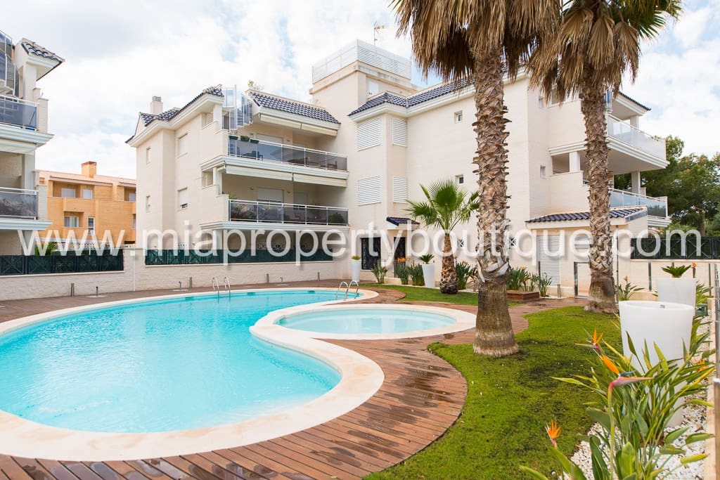 3 sovrum Lägenhet till salu i Alicante stad med pool garage - 339 000 € (Ref: 9215735)