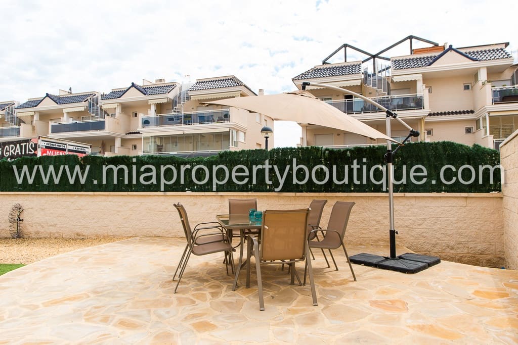 3 sovrum Lägenhet till salu i Alicante stad med pool garage - 339 000 € (Ref: 9215735)