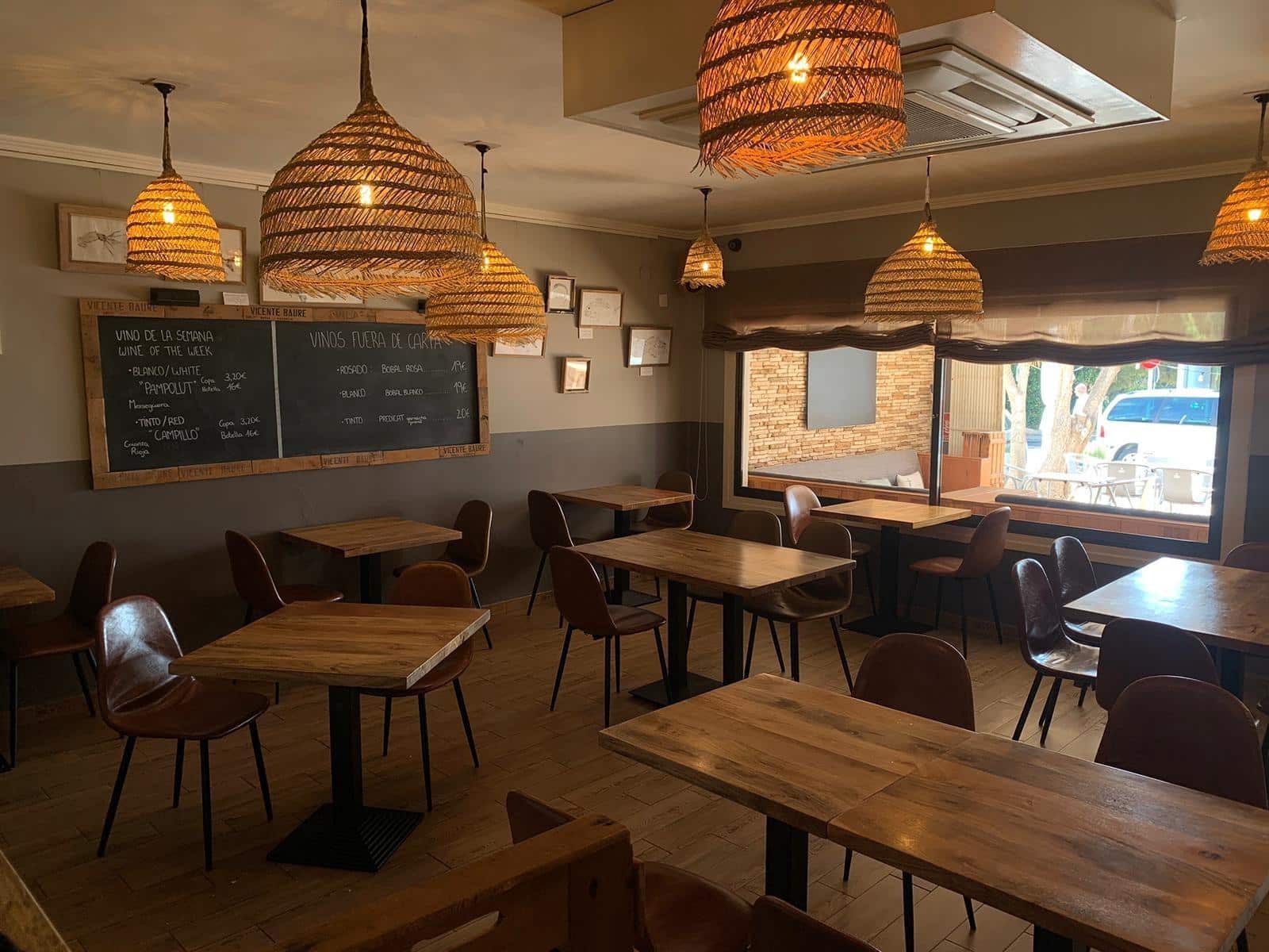 Kommersiell til salgs i Moraira med garasje - € 165 000 (Ref: 8465448)