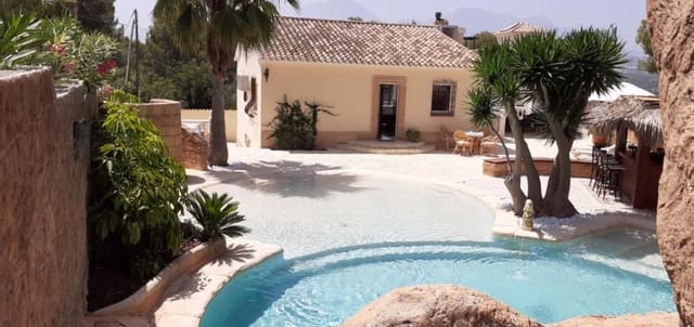 3 soveværelse Villa til salg i Albir, Alfaz del Pi / L'Alfàs del Pi med swimmingpool - € 795.000 (Ref: 8567549)