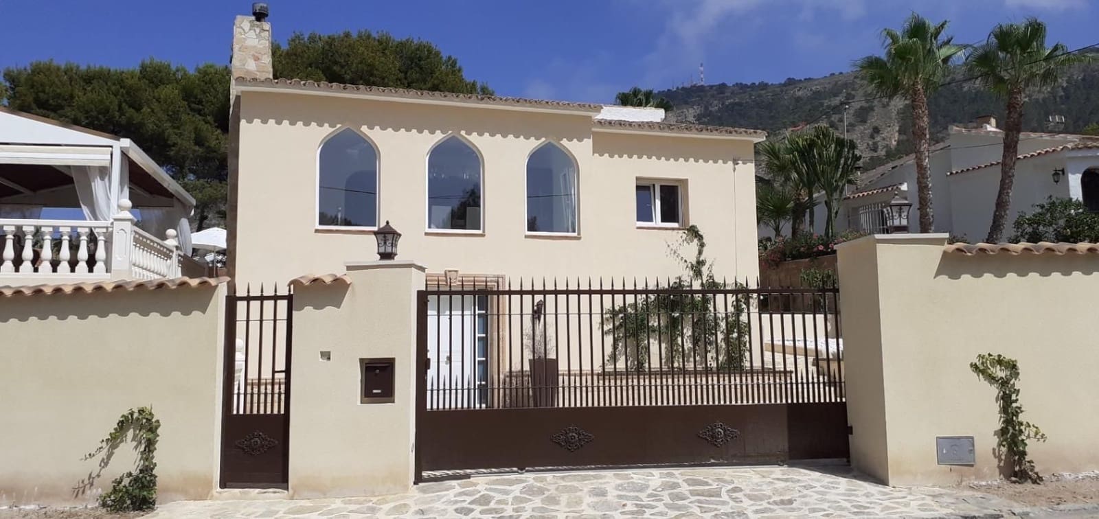 3 soveværelse Villa til salg i Albir med swimmingpool - € 795.000 (Ref: 8567549)