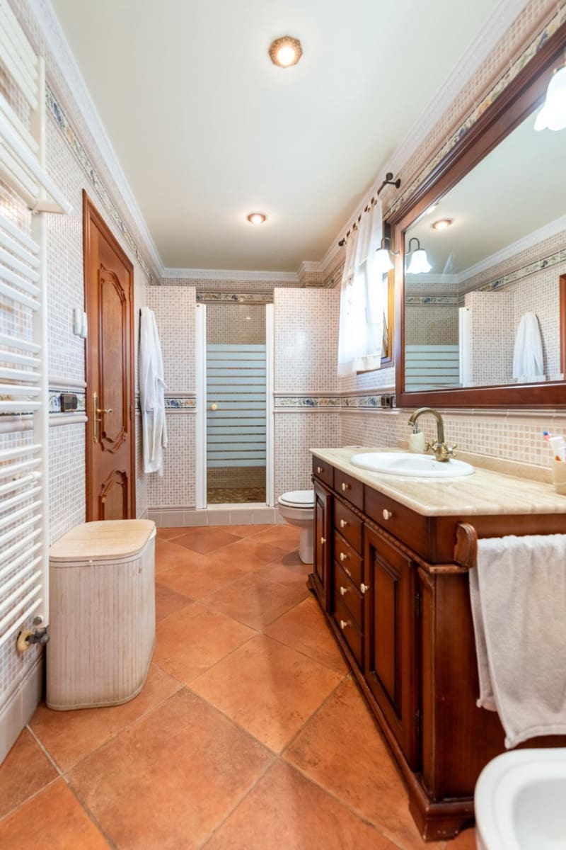 4 bedroom Villa for sale in Calpe / Calp with pool garage - € 2,520,000 (Ref: 8787992)