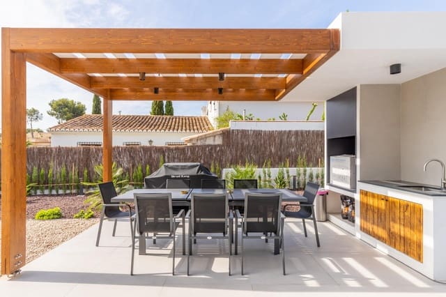 4 Zimmer Villa zu verkaufen in Benissa mit Pool Garage - 1.250.000 € (Ref: 8787993)