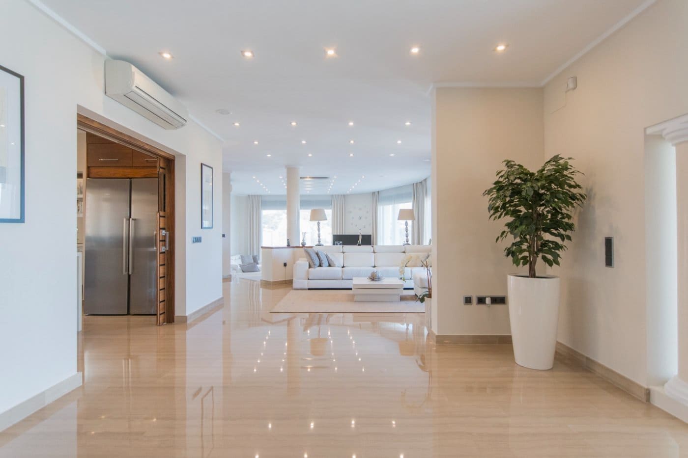 4 bedroom Villa for sale in Benissa with pool - € 1,800,000 (Ref: 8989970)