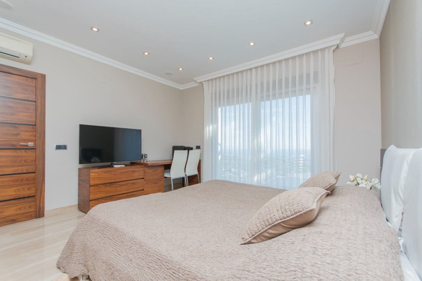 4 bedroom Villa for sale in Benissa with pool - € 1,800,000 (Ref: 8989970)