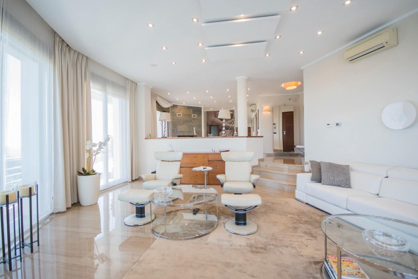 4 bedroom Villa for sale in Benissa with pool - € 1,800,000 (Ref: 8989970)