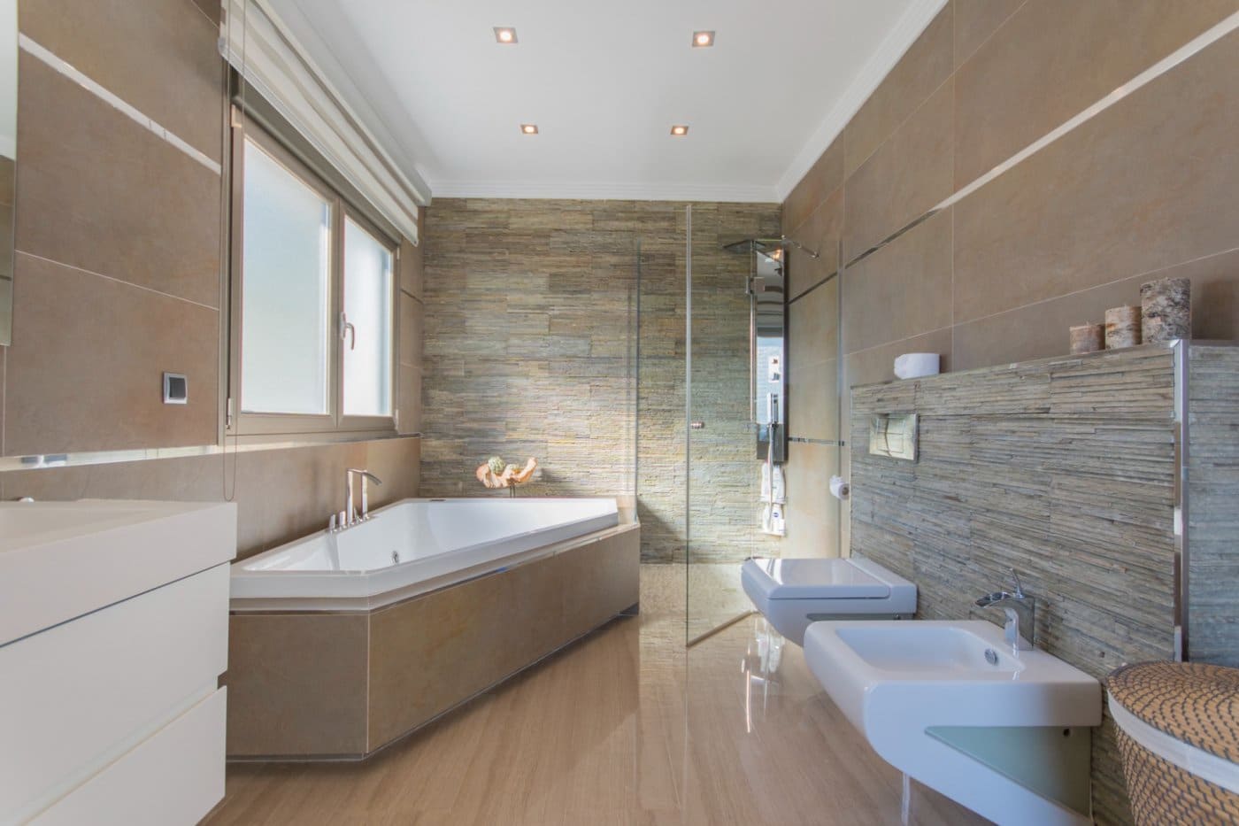 4 bedroom Villa for sale in Benissa with pool - € 1,800,000 (Ref: 8989970)