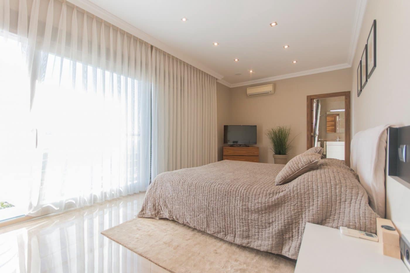 4 bedroom Villa for sale in Benissa with pool - € 1,800,000 (Ref: 8989970)