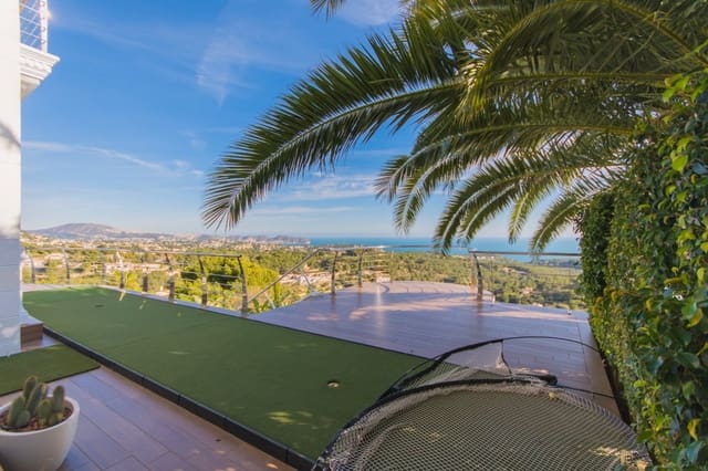 4 makuuhuone Huvila myytävänä paikassa Benissa mukana uima-altaan - 1 800 000 € (Ref: 8989970)