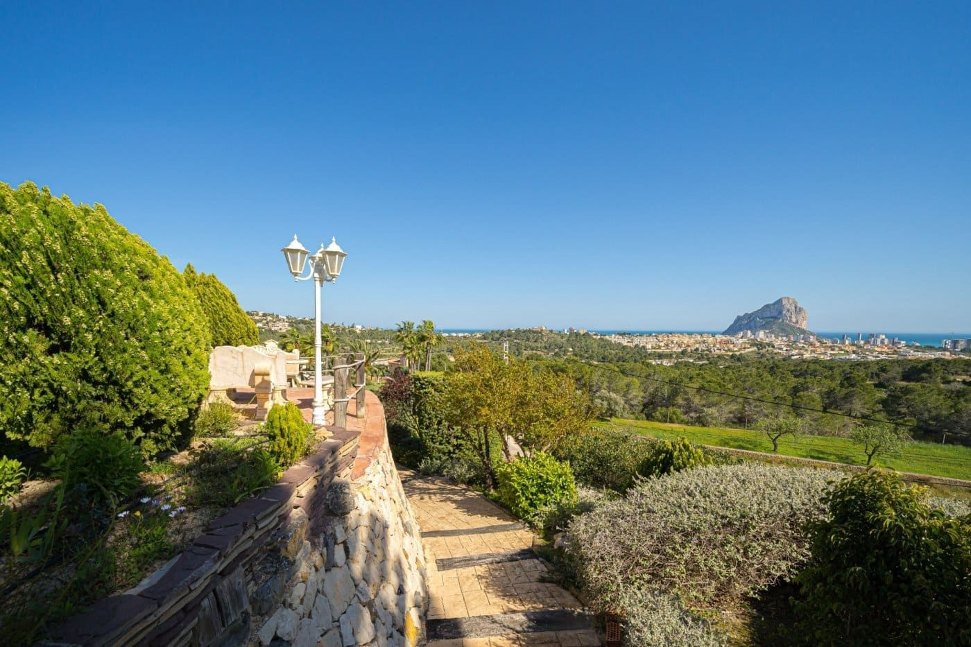 5 quarto Moradia para venda em Calpe / Calp com piscina garagem - 2 200 000 € (Ref: 9003895)