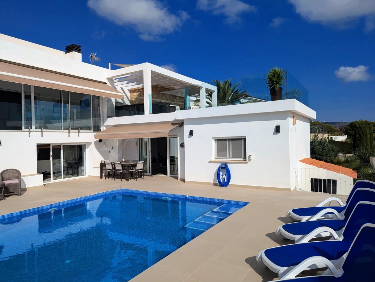 5 bedroom Villa for sale in Moraira with pool garage - € 1,895,000 (Ref: 9013231)