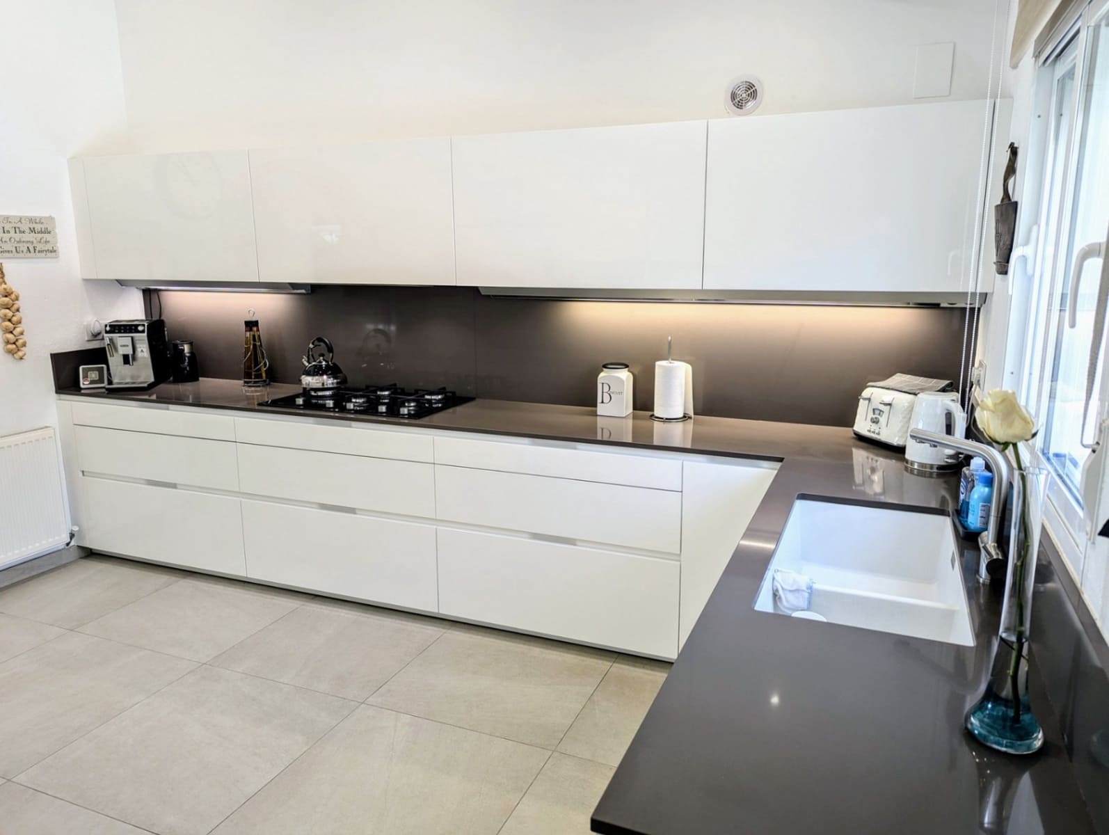 5 bedroom Villa for sale in Moraira with pool garage - € 1,895,000 (Ref: 9013231)