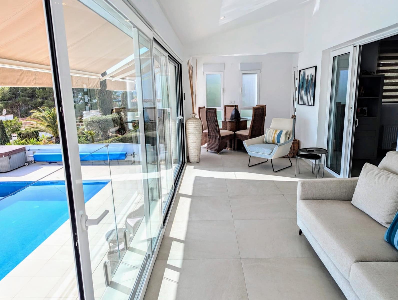 5 bedroom Villa for sale in Moraira with pool garage - € 1,895,000 (Ref: 9013231)