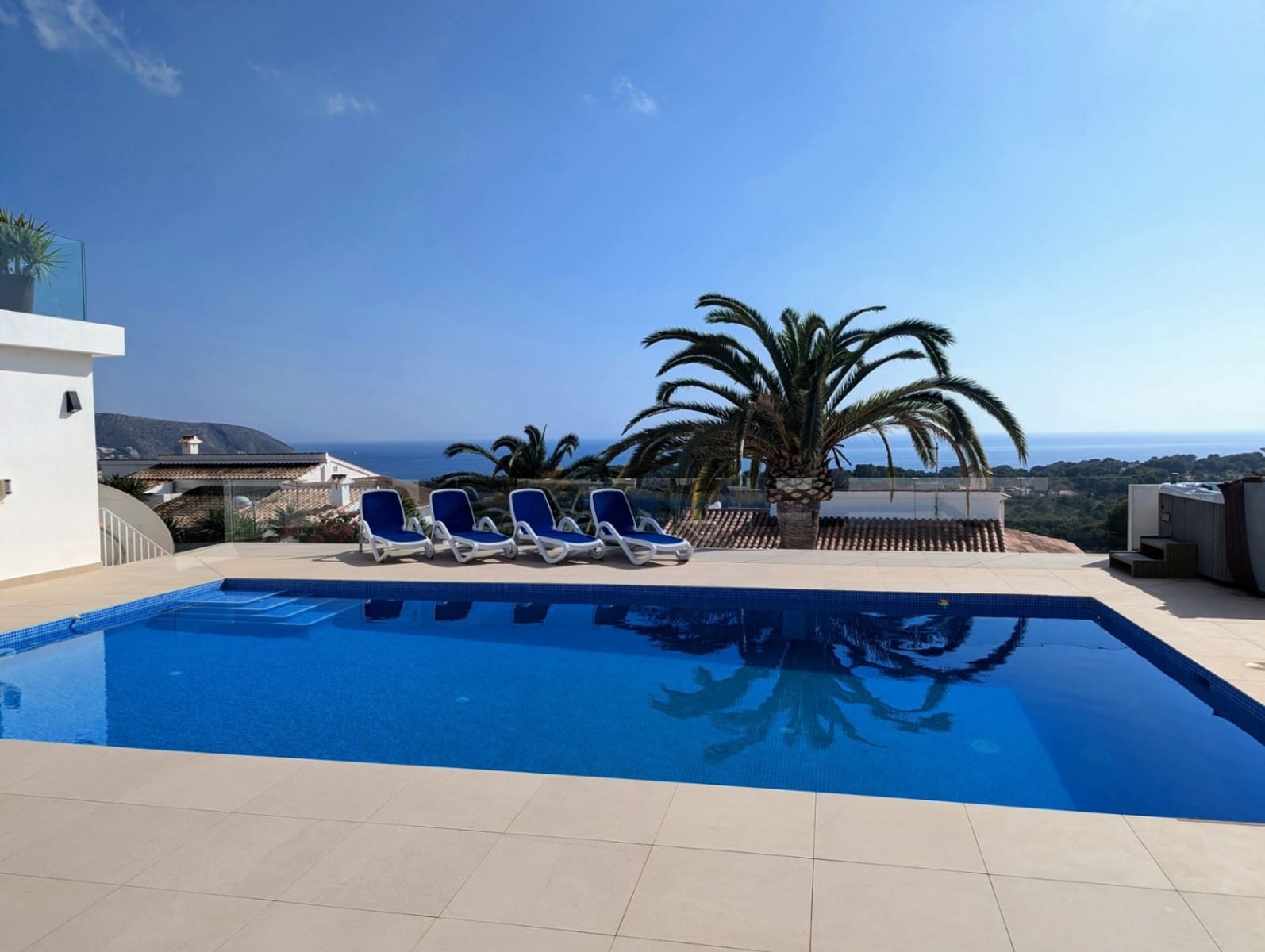 5 bedroom Villa for sale in Moraira with pool garage - € 1,895,000 (Ref: 9013231)