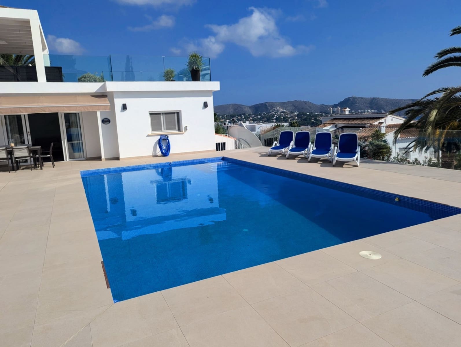 5 bedroom Villa for sale in Moraira with pool garage - € 1,895,000 (Ref: 9013231)