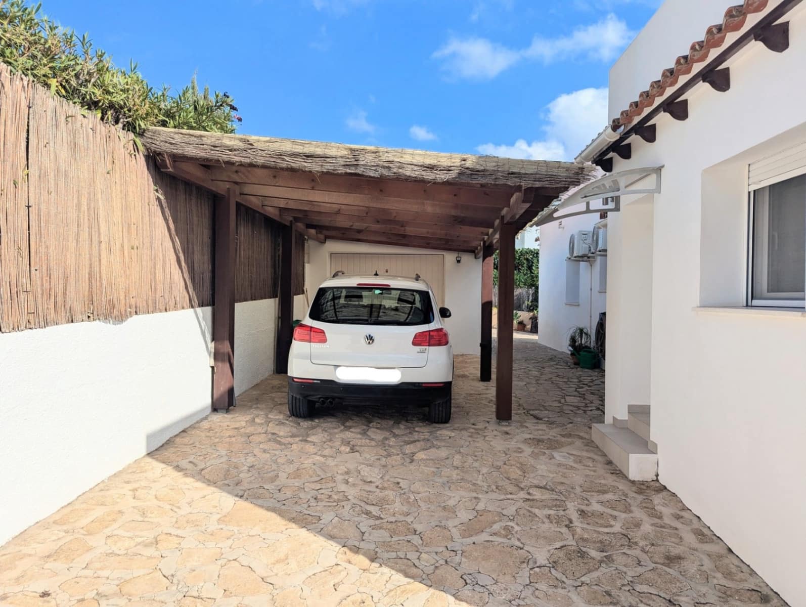 5 bedroom Villa for sale in Moraira with pool garage - € 1,895,000 (Ref: 9013231)