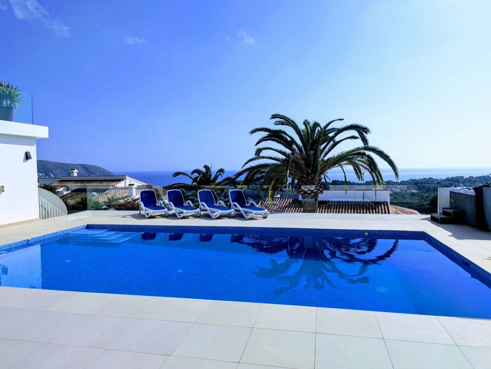 5 bedroom Villa for sale in Moraira with pool garage - € 1,895,000 (Ref: 9013231)