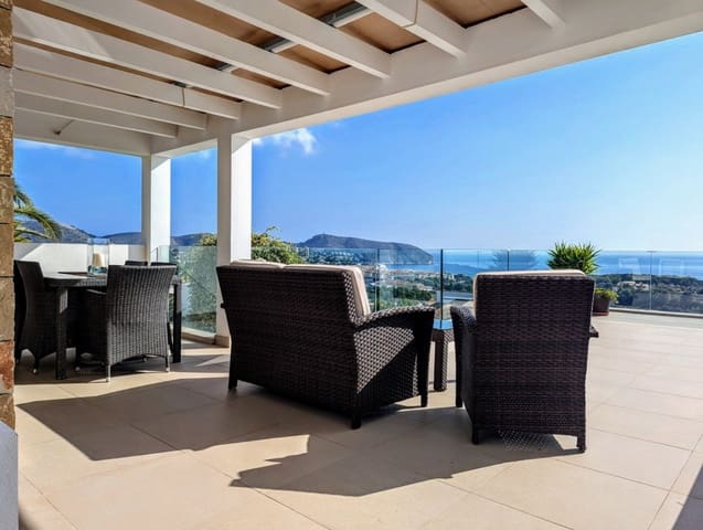 Chalet de 5 habitaciones en Moraira, Teulada-Moraira en venta con piscina garaje - 1.895.000 € (Ref: 9013231)