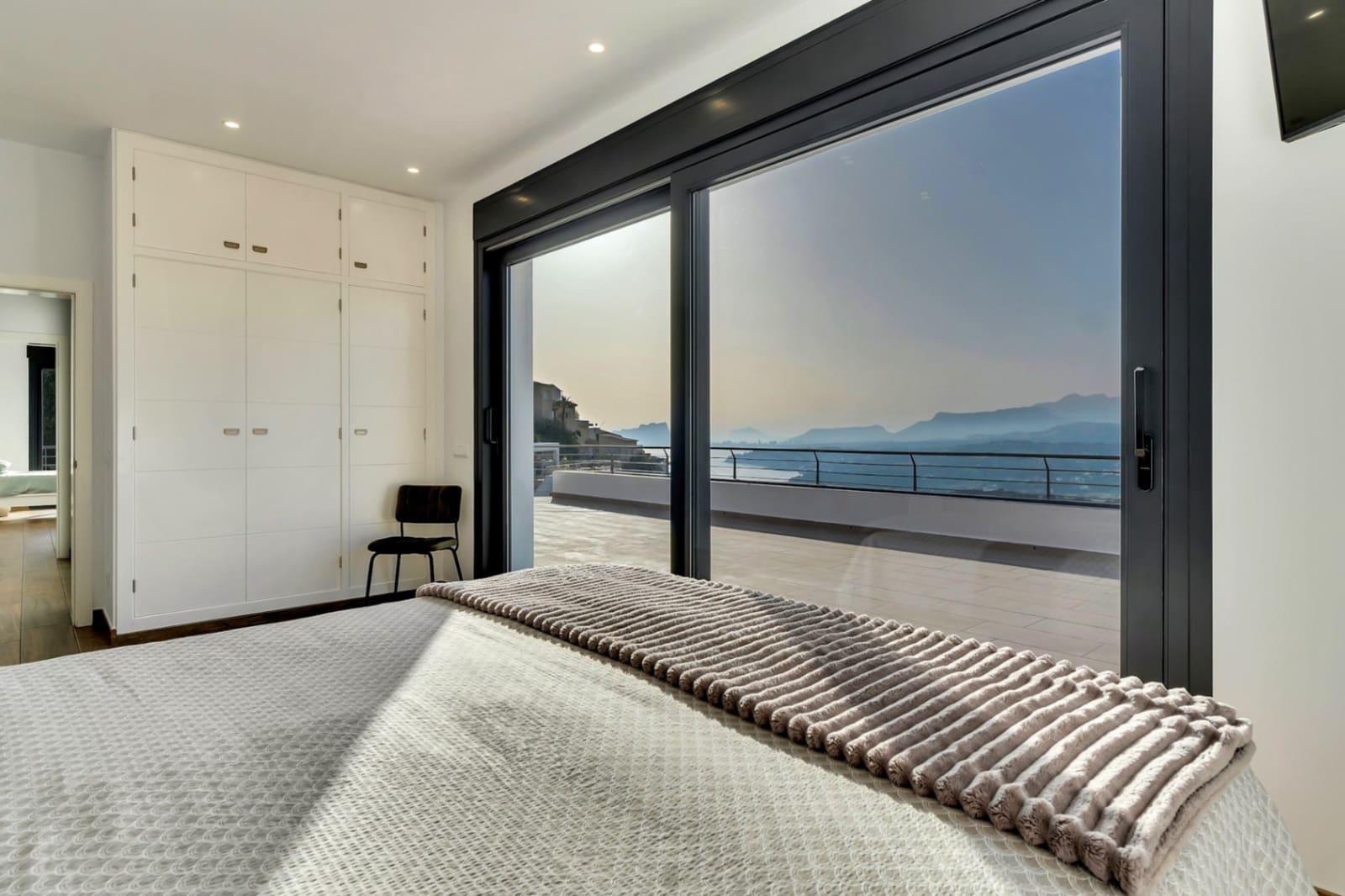 4 slaapkamer Villa te koop in Moraira met zwembad garage - € 1.900.000 (Ref: 9013232)