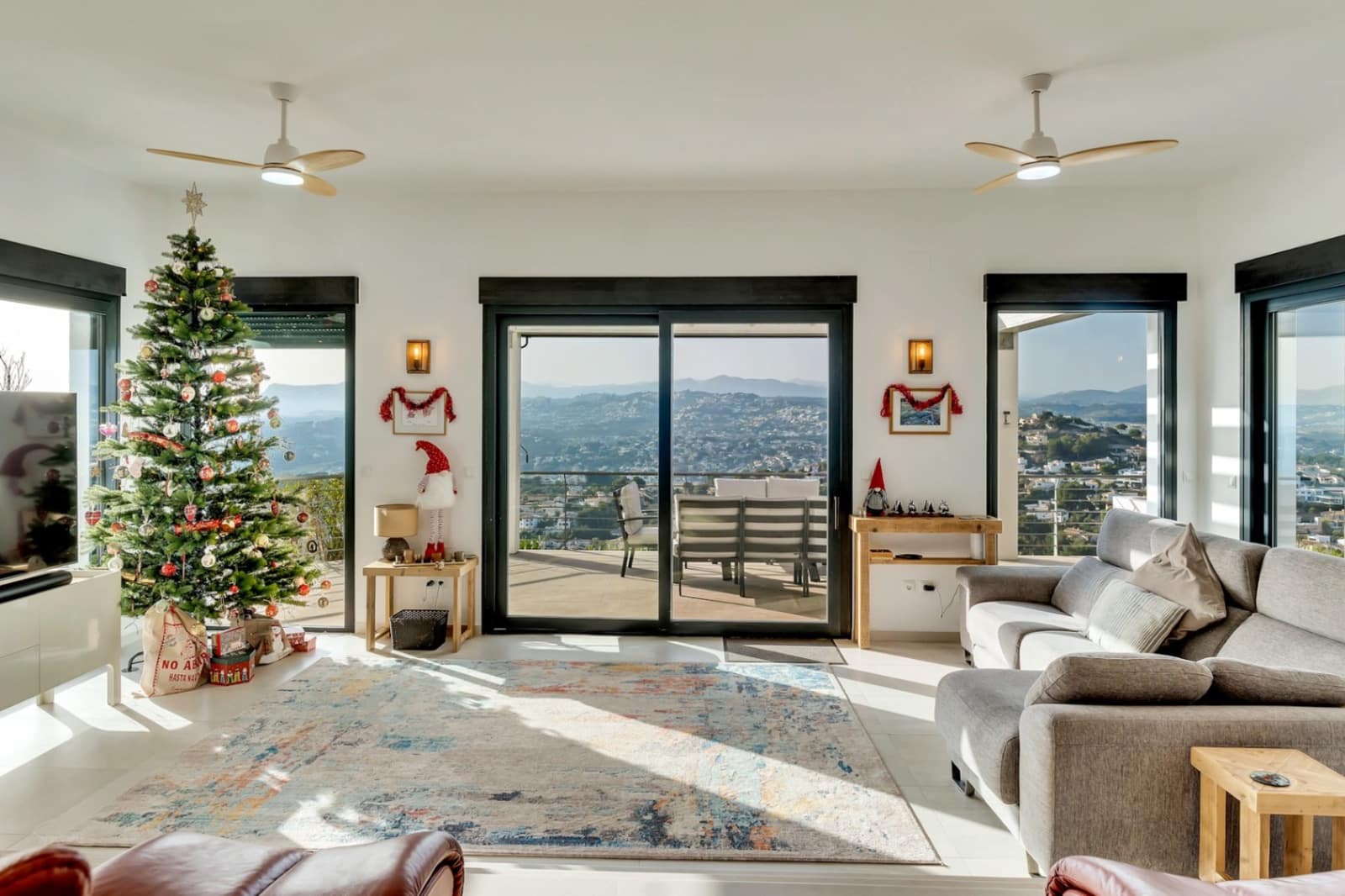 4 slaapkamer Villa te koop in Moraira met zwembad garage - € 1.900.000 (Ref: 9013232)