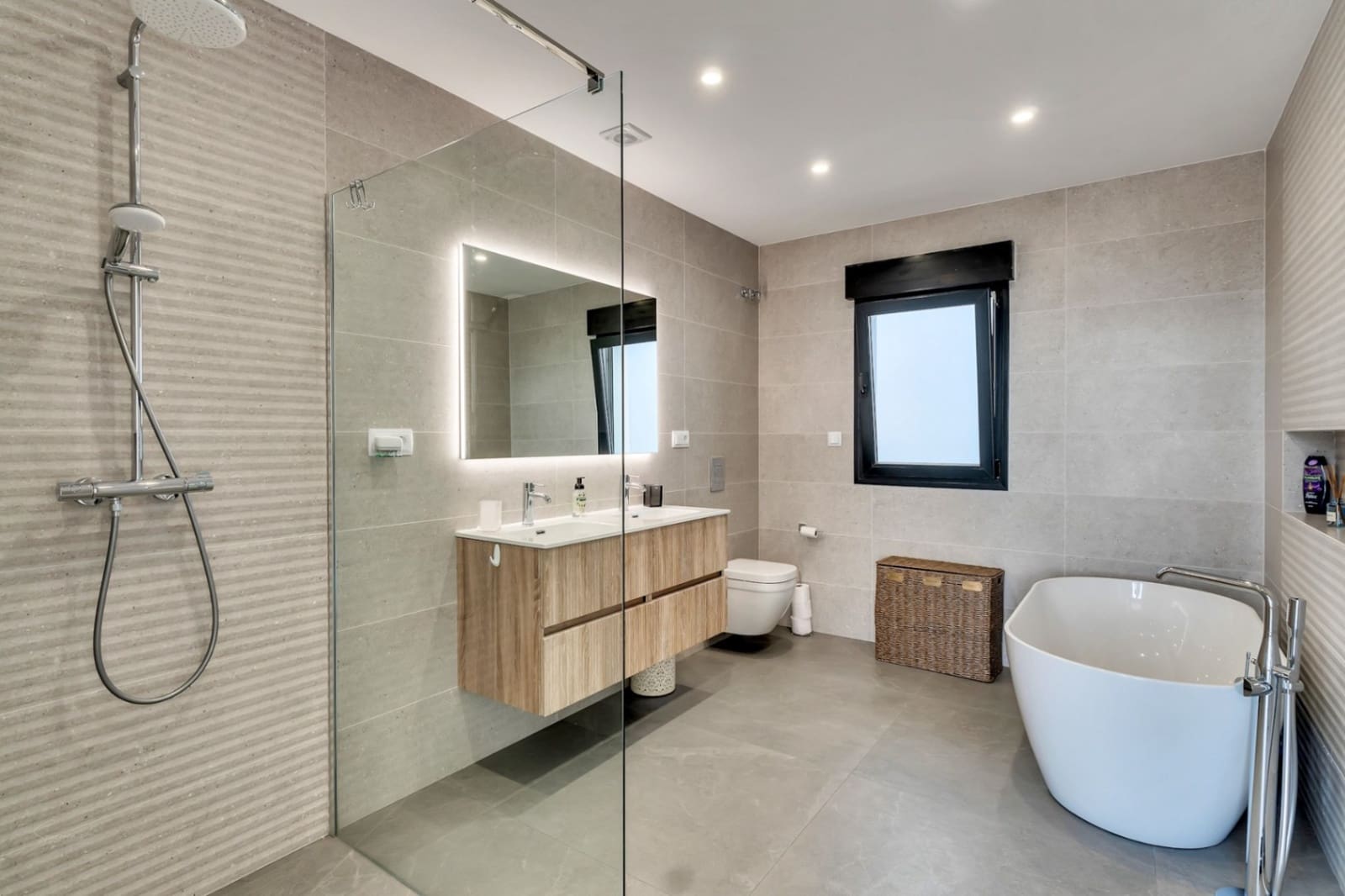 4 slaapkamer Villa te koop in Moraira met zwembad garage - € 1.900.000 (Ref: 9013232)